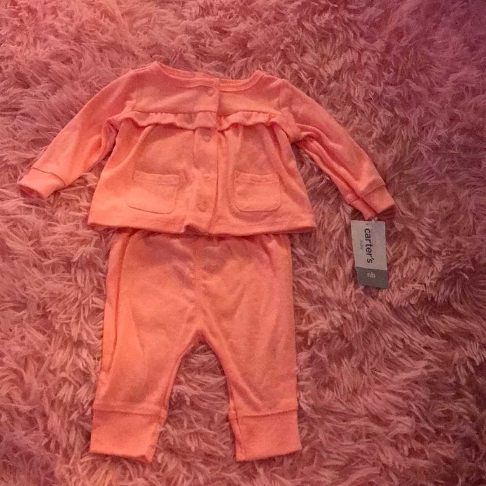 Carter’s baby sweatsuit